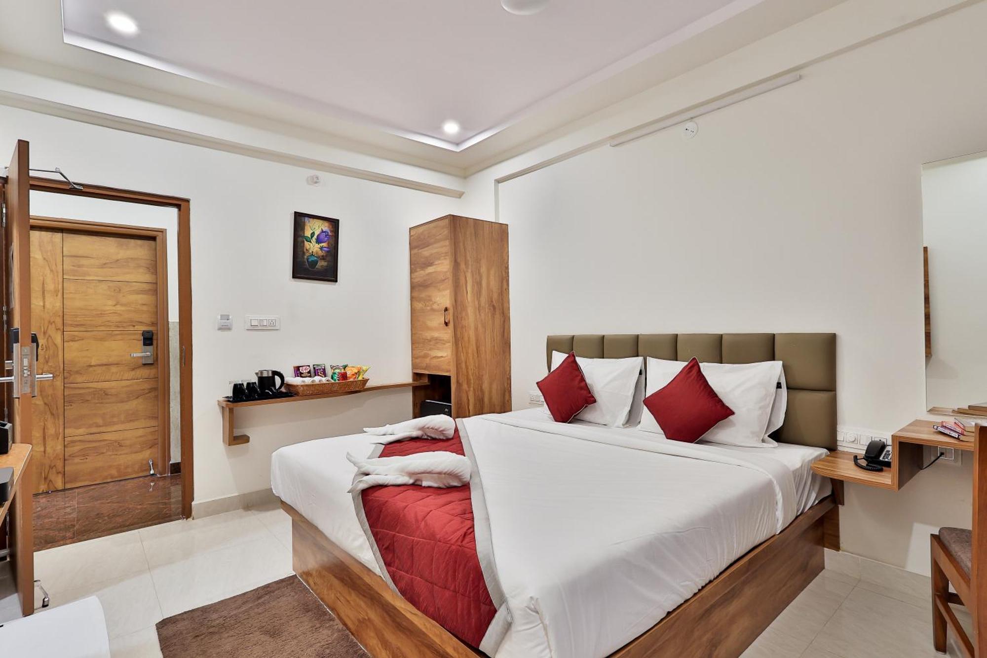 The Auberge Boutique Hotel - Manyata Tech Park Bangalore Buitenkant foto