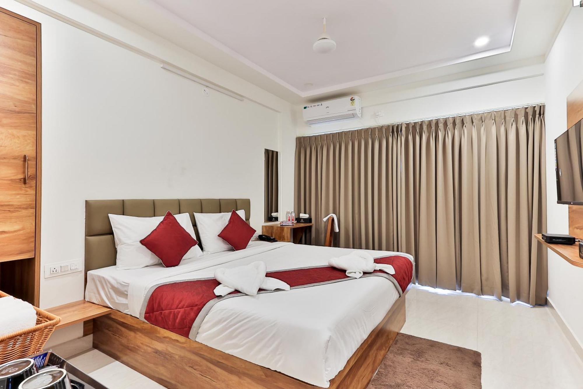 The Auberge Boutique Hotel - Manyata Tech Park Bangalore Buitenkant foto